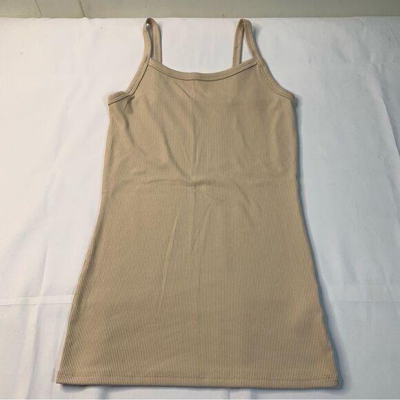 NO BOUNDARIES bundle of two tank tops - Picture 5 of 8